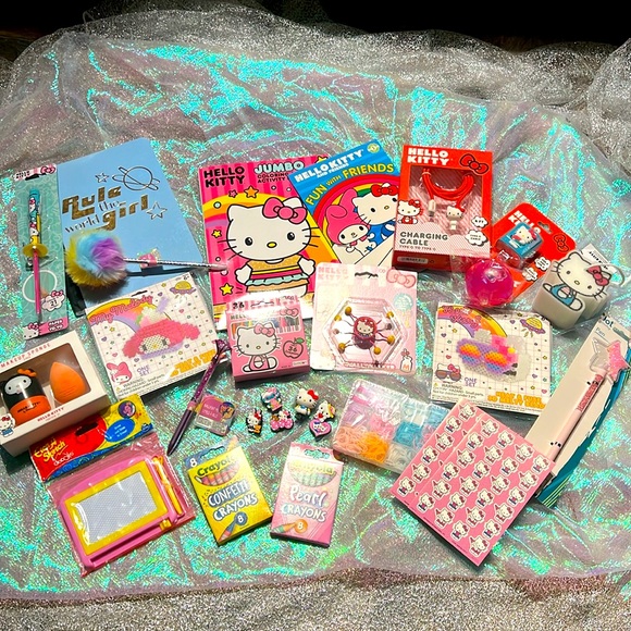 NEW: KID PACK - Over 200 ITEMS Hello Kitty THEMED GIFT SET - Picture 5 of 15